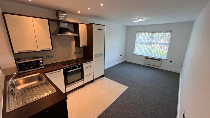 2 Bedroom Flat To Rent In Stitch Lane, Heaton Norris, Stockport, SK4