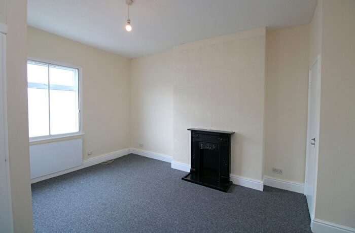 1 Bedroom Flat To Rent In Bodfor Street, Denbighshire, LL18