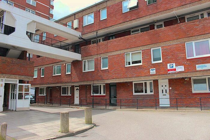 4 Bedroom Flat To Rent In Ronald Street, London, E1