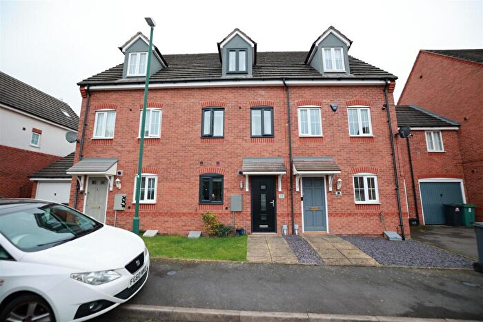 3 Bedroom Terraced House For Sale In Buckden Close, Birmingham, B37