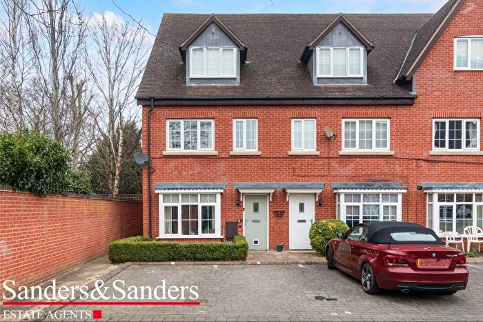 1 Bedroom Flat For Sale In Flax Close, Alcester, B49