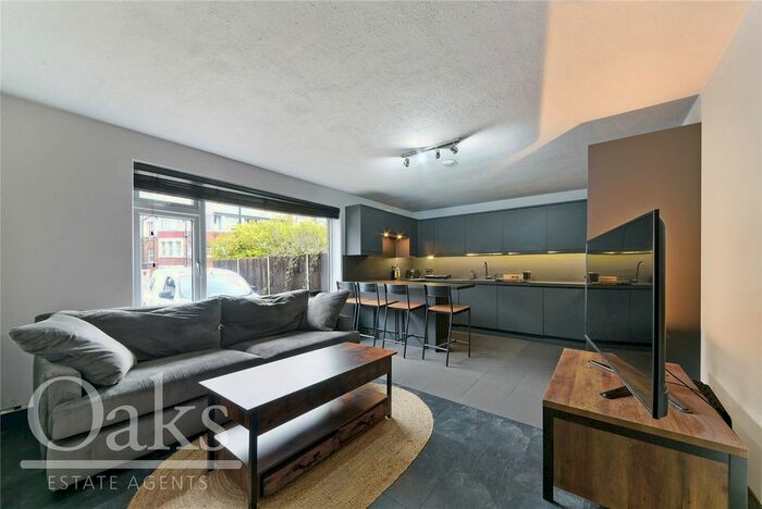 2 Bedroom Maisonette To Rent In Albert Road, London, SE25