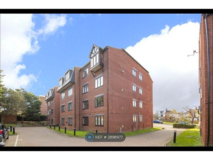 1 Bedroom Flat To Rent In Syon Lodge, London, SE12