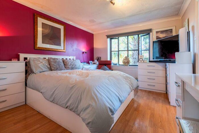 5 Bedroom Detached House For Sale In Langton Drive, Two Mile Ash, Milton Keynes, MK8
