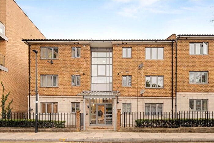 2 Bedroom Flat For Sale In Compass Point, Grenade Street, London, E14