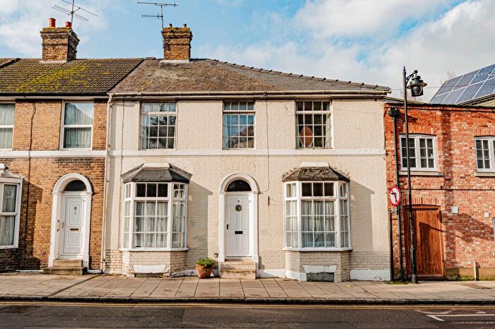 3 Bedroom Terraced House For Sale In South Road, Faversham, ME13