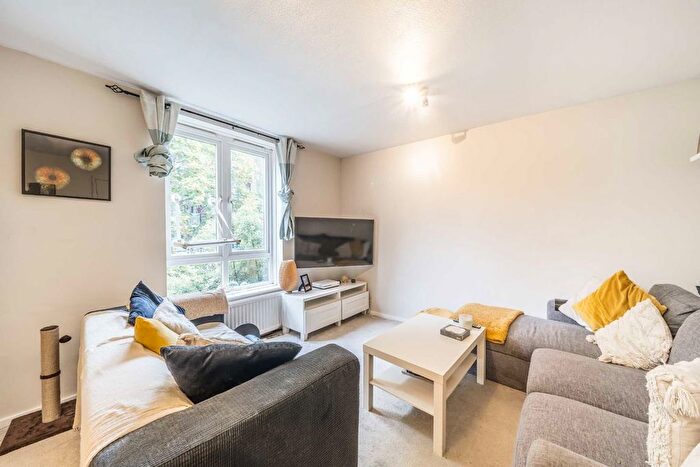 1 Bedroom Flat For Sale In Wrights Green, Clapham, SW4