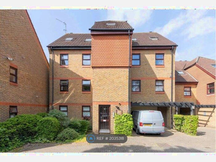 2 Bedroom Flat To Rent In Pursewardens Close, London, W13