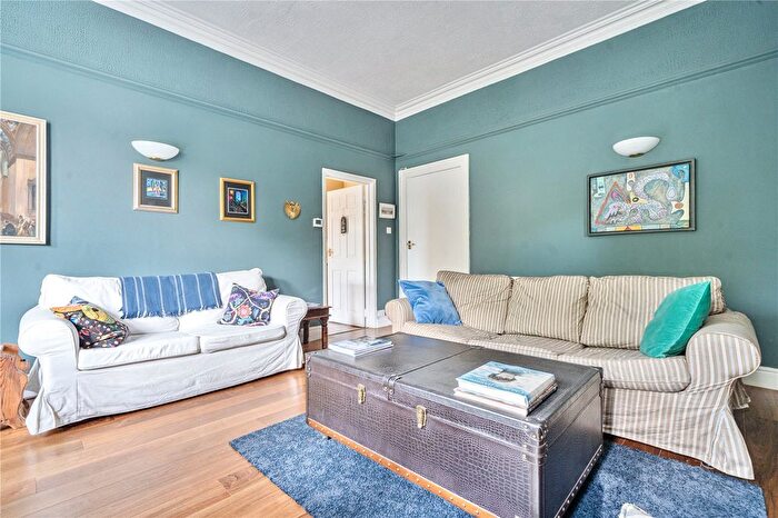 2 Bedroom Flat For Sale In Durdham Park, Redland, Bristol, BS6