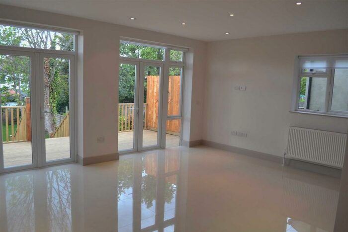 5 Bedroom House To Rent In Montpellier Rise, Golders Green, NW11