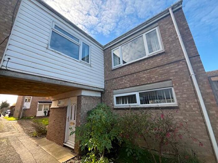 4 Bedroom House To Rent In Portree Walk, Corby, NN17