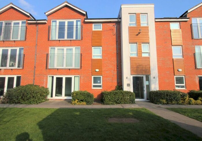 2 Bedroom Flat To Rent In Apartment, - Cornishway, Manchester, M22