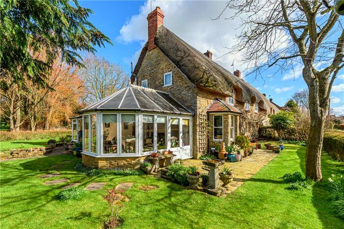 3 Bedroom Link Detached House For Sale In Moor Lane, Hardington Moor, Yeovil, Somerset, BA22