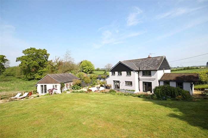 4 Bedroom Detached House For Sale In Colemore, Alton, Hampshire, GU34