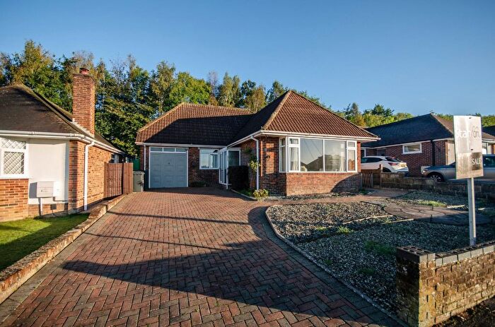 3 Bedroom Detached Bungalow For Sale In Testlands Avenue, Nursling, Southampton, SO16
