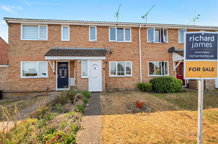 3 Bedroom Terraced House For Sale In Birdcombe Road, Westlea, Swindon, SN5