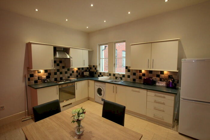 2 Bedroom Flat To Rent In Oriel Chambers, Nottingham, NG1