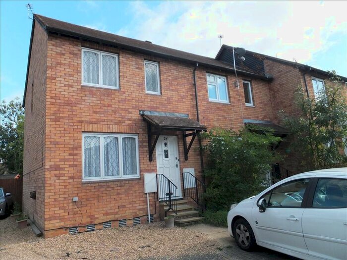 3 Bedroom End Of Terrace House To Rent In Ennerdale Close, Bedfont, TW14
