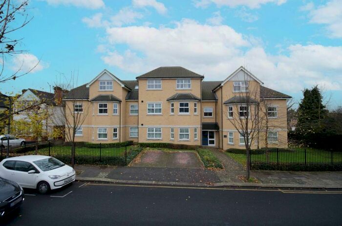 2 Bedroom Flat To Rent In Manor Road, Harrow, HA1