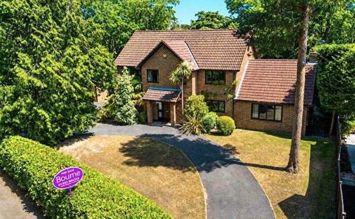 4 Bedroom Detached House For Sale In Sandy Lane, Cobham, Surrey, KT11