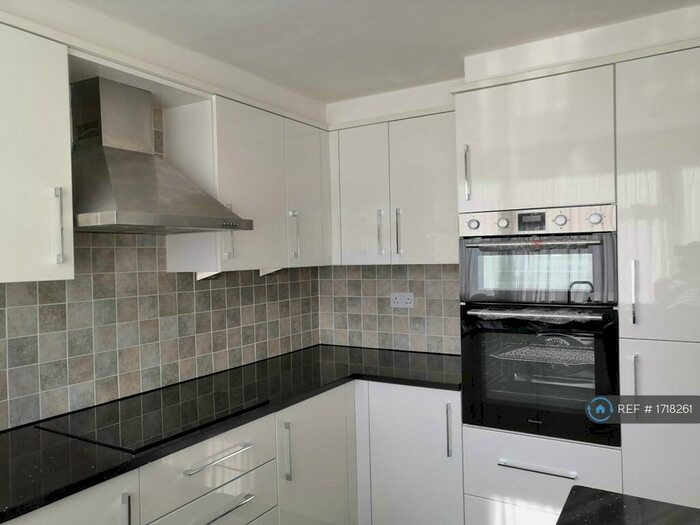 3 Bedroom Terraced House To Rent In Chigwell, Chigwell, IG7