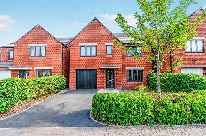 5 Bedroom Detached House For Sale In Uxbridge Close, Ettingshall, Wolverhampton, WV2