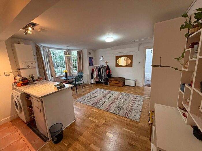 1 Bedroom Studio To Rent In Shakespeare Road, London, SE24