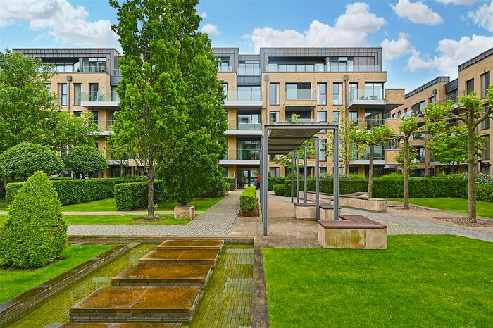 2 Bedroom Flat For Sale In Ravensbourne Apartments, Central Avenue, London, SW6