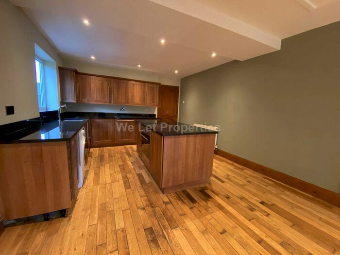 3 Bedroom Property To Rent In Birch Avenue, Salford, M6