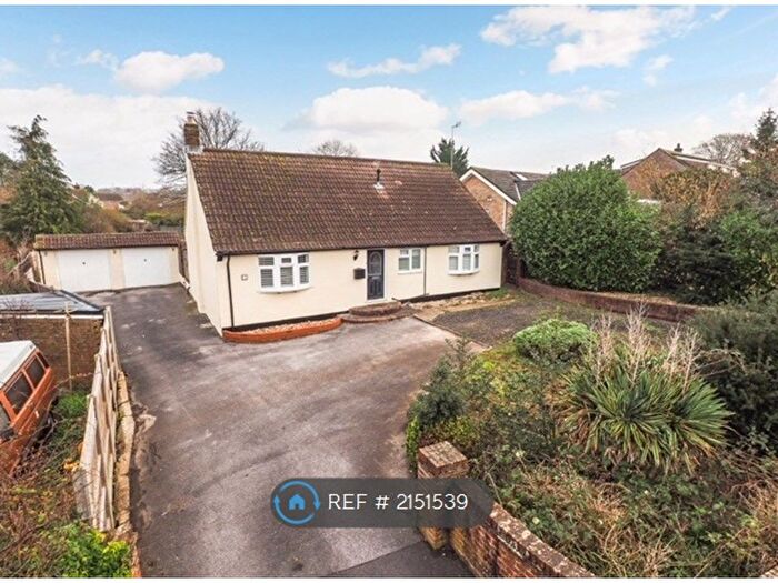 3 Bedroom Bungalow To Rent In Bulls Copse Lane, Lovedean, PO8