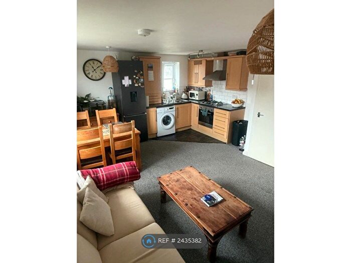 2 Bedroom Flat To Rent In Denver Park, Liverpool, L32