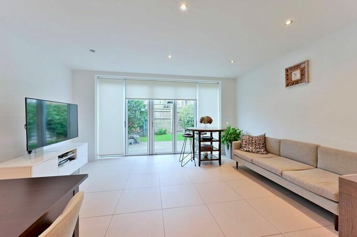 4 Bedroom Terraced House To Rent In Emerald Square, Roehampton, London, SW15