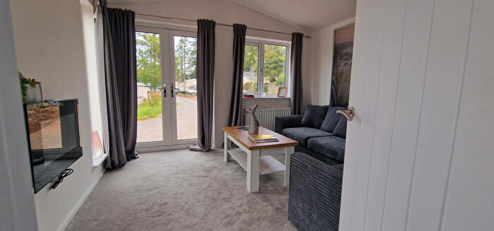 2 Bedroom Park Home For Sale In Bromyard, Herefordshire, HR7