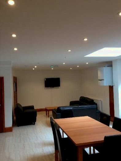 8 Bedroom Terraced House To Rent In Oak Tree Lane, Selly Oak, B29