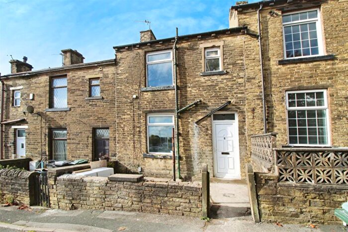 2 Bedroom Terraced House For Sale In Fleece Street, Bradford, BD6