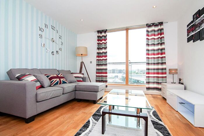 2 Bedroom Apartment To Rent In Vantage Quay, Mancheste, M1