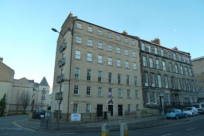 2 Bedroom Flat To Rent In Annandale Street, New Town, Edinburgh, EH7