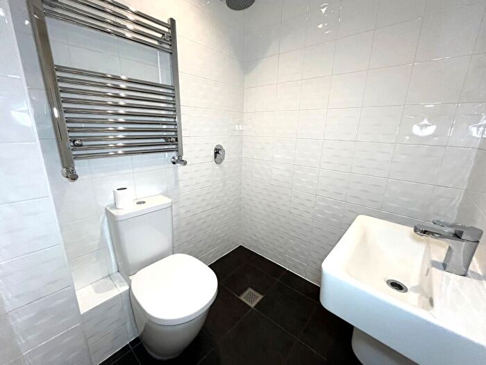 2 Bedroom Apartment To Rent In Southernhay Gardens, Exeter, EX1