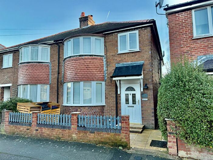 3 Bedroom Semi Detached House For Sale In Llwyn Road, Oswestry, SY11