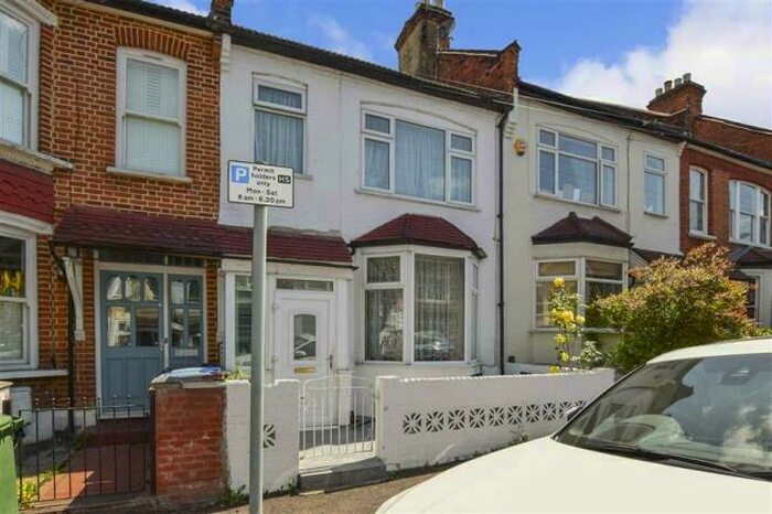 4 Bedroom Detached House To Rent In Ruby Road, Walthamstow, E17