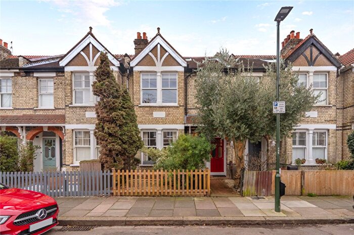 2 Bedroom Maisonette For Sale In Kenley Road, Twickenham, TW1