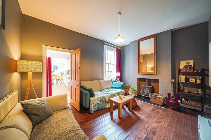 3 Bedroom Terraced House For Sale In Springfield Road, Kings Heath, Birmingham, B14