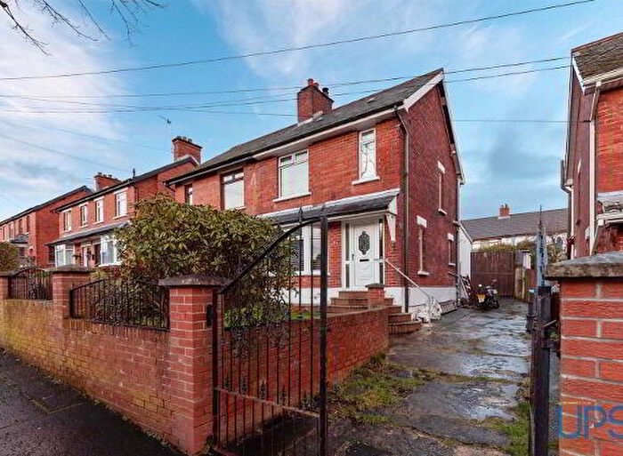 3 Bedroom Semi-Detached House For Sale In Deerpark Road, Belfast, BT14