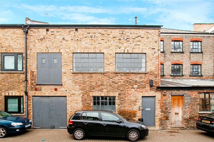 1 Bedroom Flat To Rent In Orleston Mews, Islington, N7