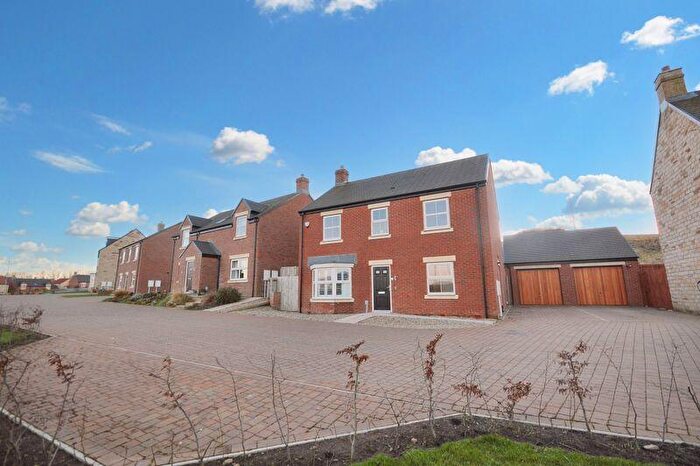 4 Bedroom Detached House For Sale In Somerset Avenue, Alnwick, NE66