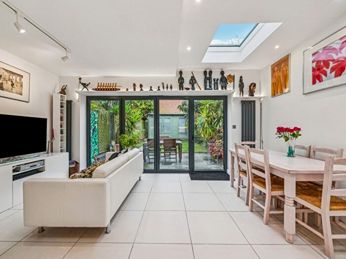 5 Bedroom Terraced House For Sale In Rothschild Road, London, W4
