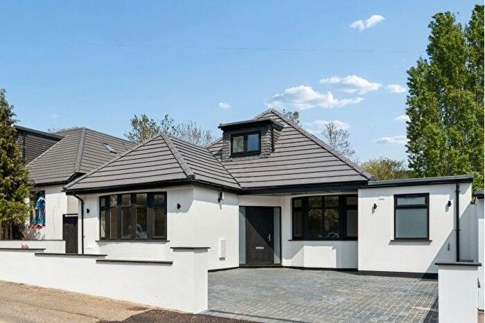 4 Bedroom Chalet For Sale In Hillside Gardens, Northwood, HA6