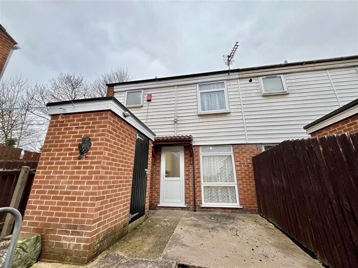 3 Bedroom Property To Rent In Brockenhurst Gardens, Nottingham, NG3