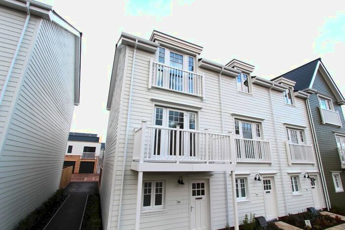 4 Bedroom Town House To Rent In Longwater Avenue, Green Park, Reading RG2