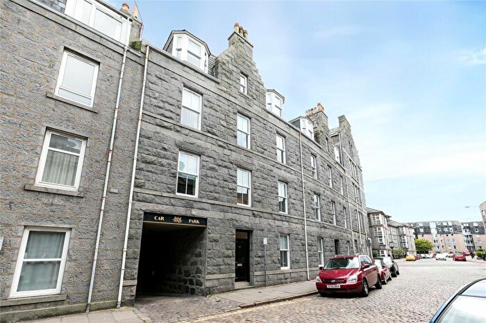 2 Bedroom Flat To Rent In Baker Street, Aberdeen, AB25